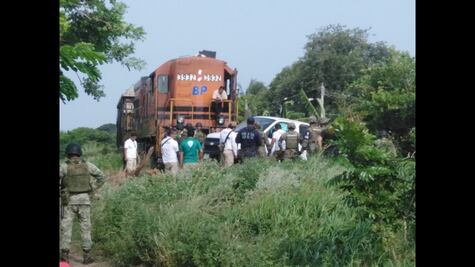 La Bestia arrolla a una camioneta de migración en Unión Hidalgo