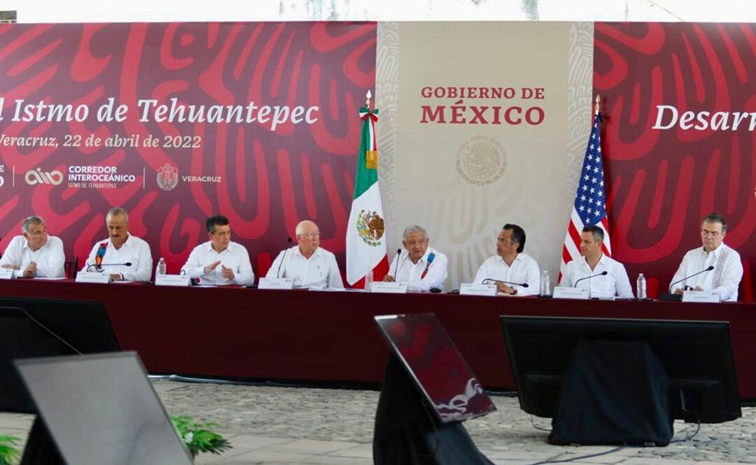 AMLO ofrece certidumbre a empresarios de EU y Canadá para invertir en el Interoceánico. Foto: Presidencia