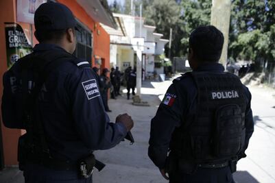 Por bajas pensiones, policías de Oaxaca denuncian que tienen que trabajar hasta los 90 años