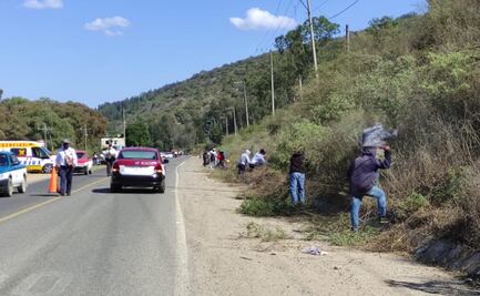 Multan con trabajo comunitario a 30 motociclistas en Juxtlahuaca, Oaxaca, por no portar casco
