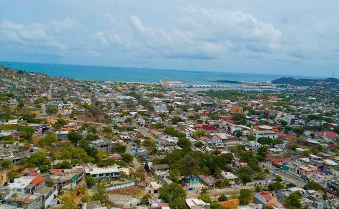 Unas 50 colonias de Salina Cruz, Oaxaca, sufren desabasto de agua. Foto: Especial