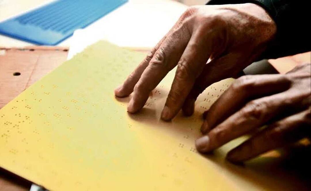 Imparten taller de sistema Braille en Oaxaca para personas con y sin discapacidad visual. Foto: Archivo