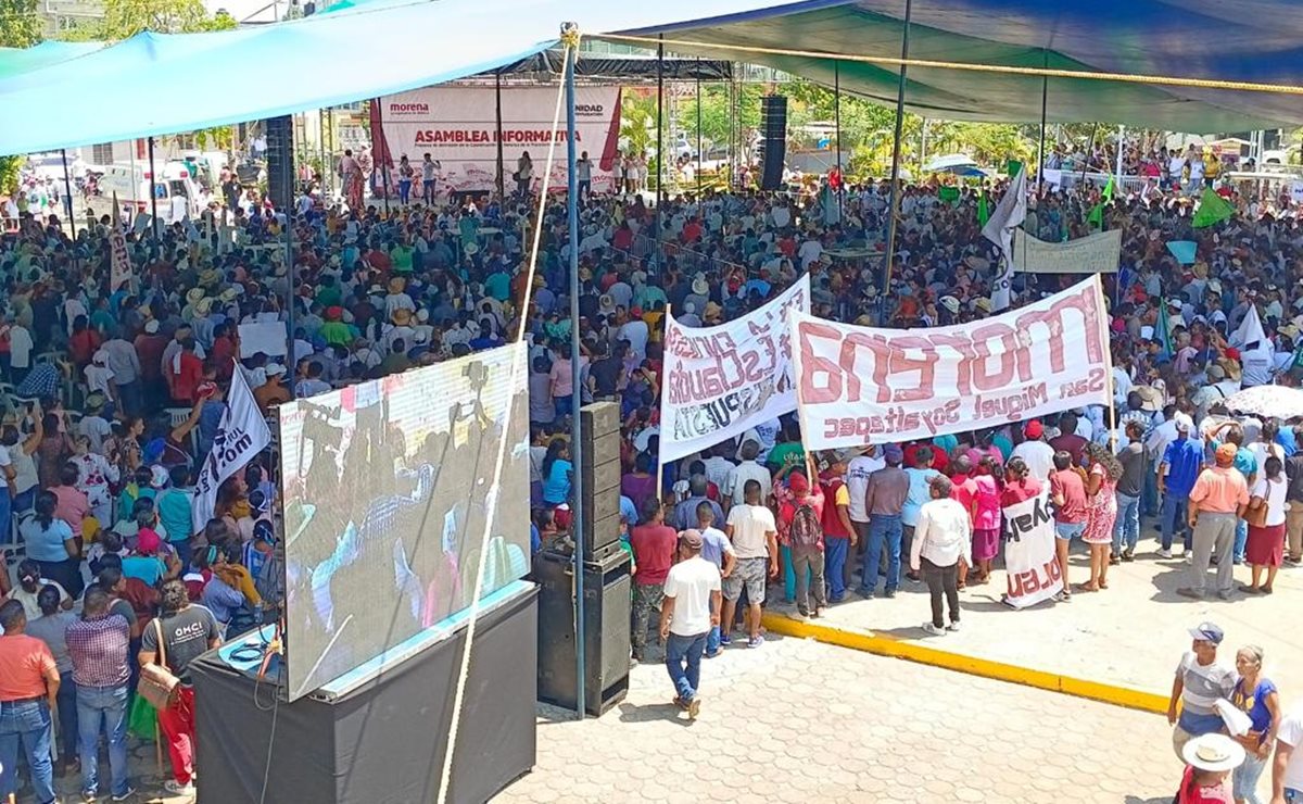 Expriistas y simpatizantes que llegaron de Veracruz a Oaxaca robustecieron mitin de Sheinbaum