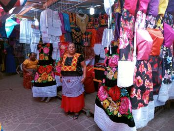Por reconstrucción tardía del Palacio Municipal, “hasta enero podrá usarse” el mercado de Juchitán