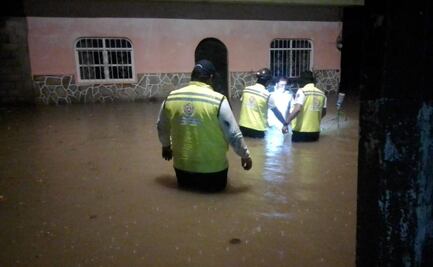 Rayo alcanza y quema una vivienda en Juchitán; se inundan siete puntos de la ciudad por lluvias
