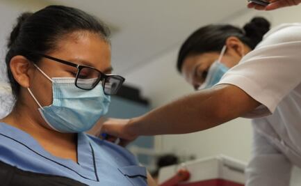 Arranca aplicación de segunda dosis de vacuna contra Covid-19 a personal de Salud de Oaxaca