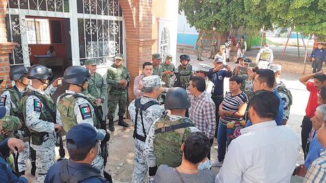 Exdelegado de Sedatu saquea tierras ejidales y cauce de río en Chicozapotes