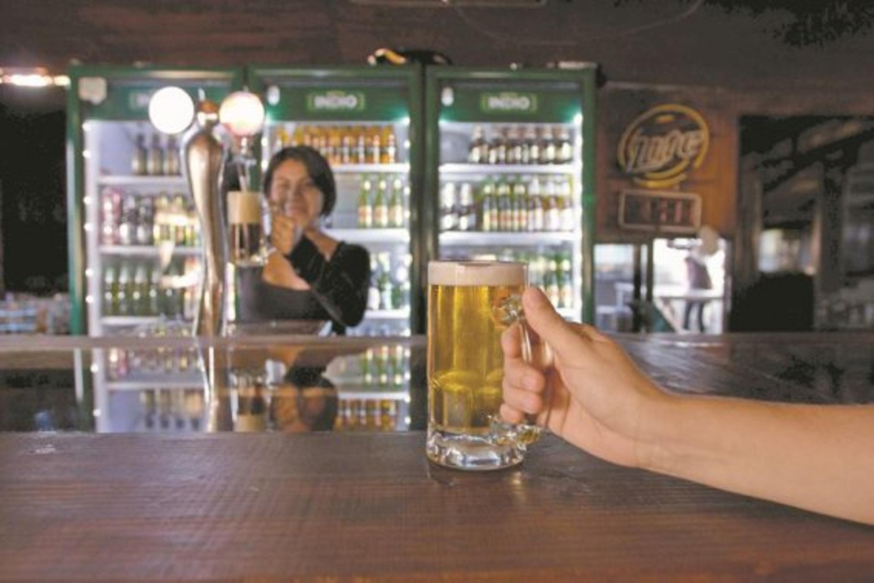 Fracasa el impuesto a vicios: recauda mucho pero no desincentiva el consumo