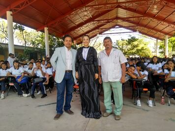 Escritora zapoteca fomenta inclusión y equidad de género en el Istmo con la vida de “Juana Cata”