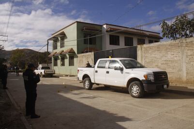 Capturan al presunto asesino de una mujer y sus pequeñas hijas en Ixtlayutla