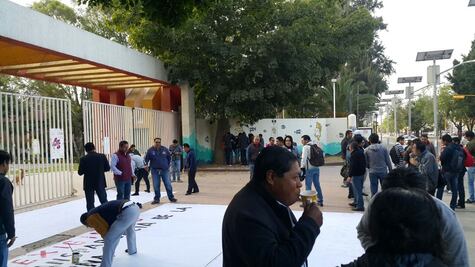 STAUO "toma" C.U; piden aumento salarial