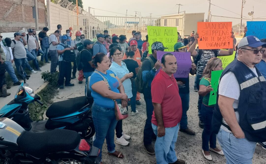 Transportistas de la CTM protestaron en Salina Cruz. Foto: Especial