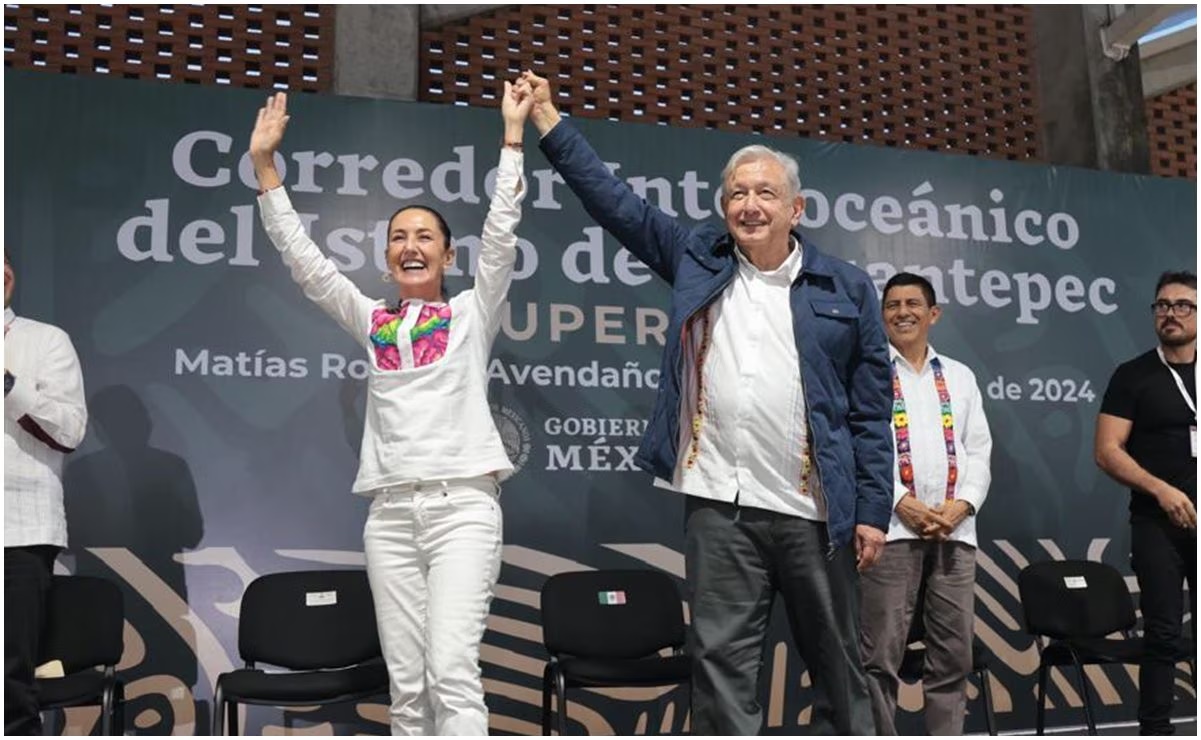 Claudia Sheinbaum recibe en Oaxaca primer saludo y reconocimiento de las Fuerzas Armadas. Foto: Especial
