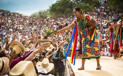 Arte y docencia, las pasiones de Paulina Solis, creadora de “Flor de Piña” y leyenda de la Guelaguetza