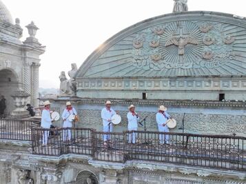 Celebran el 493 aniversario de la elevación de Oaxaca de Juárez al rango de ciudad