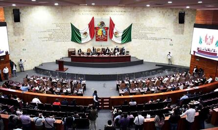 Congreso de Oaxaca deja vacante curul de diputado preso del PRI; llama a comicios extraordinarios