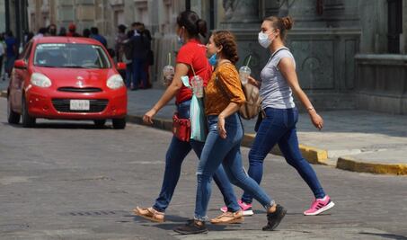 Oaxaqueños de 25 a 44 años, los más vulnerables al contagio de Covid-19; de más de 65, los que no resisten
