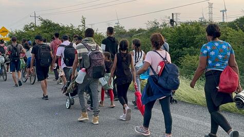 Caravana migrante “Jesucristo” abandona de imprevisto Juchitán; despliegan a la GN