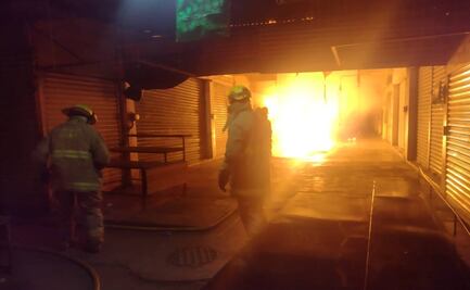 Se incendian al menos cuatro locales de la Central de Abasto de Oaxaca