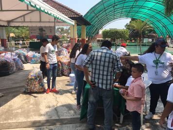 Colecta de tapas, el festejo para niños con cáncer en Tuxtepec