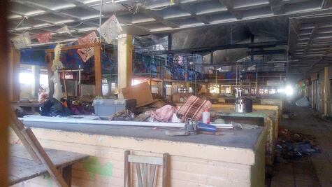 Mercados se levantan sin dinero público