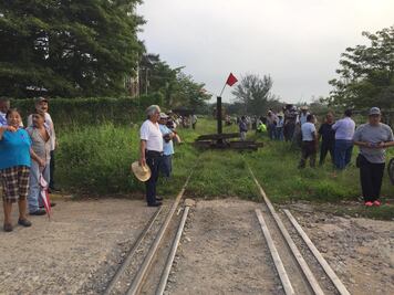 Culmina protesta de exferrocarrileros, tras una semana de bloqueos