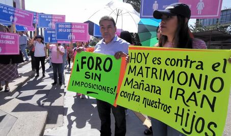 Reprueba matrimonio igualitario 62.2% de oaxaqueños; personas de más de 55 años, los que más se oponen