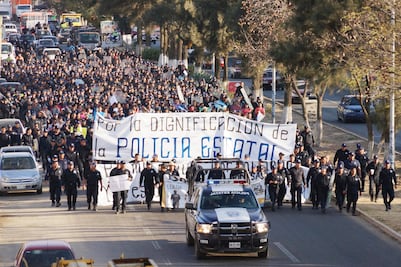 100 policías deberían jubilarse, pero no hay dinero