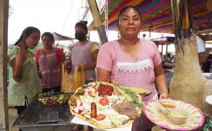 Productoras de Tlayudas de Oaxaca enfrentan pocas ventas y disparo de precios; aguardan llegada de visitantes