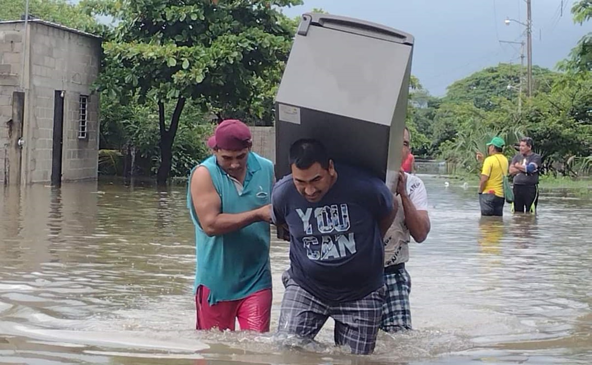 Más de 15 mil afectados por lluvias quedan incomunicados en el Istmo de Tehuantepec, Oaxaca. Fotos: Especiales