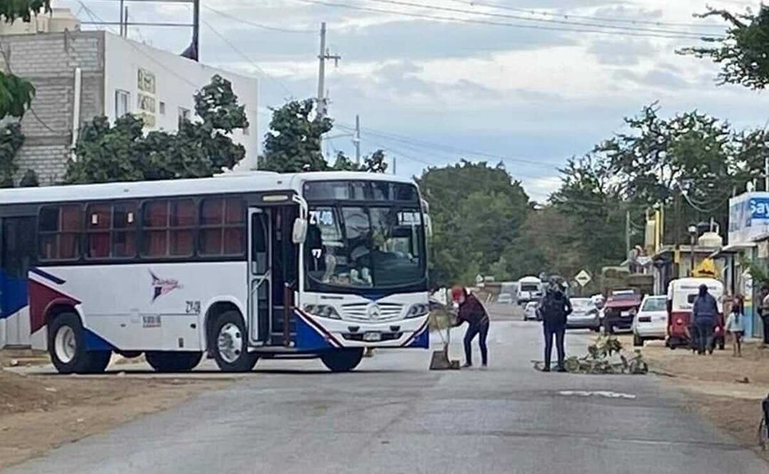 Pobladores de El Rebollero denunciaron que fueron víctimas de un ataque armado por un grupo de más de 100 personas. Foto: Especial