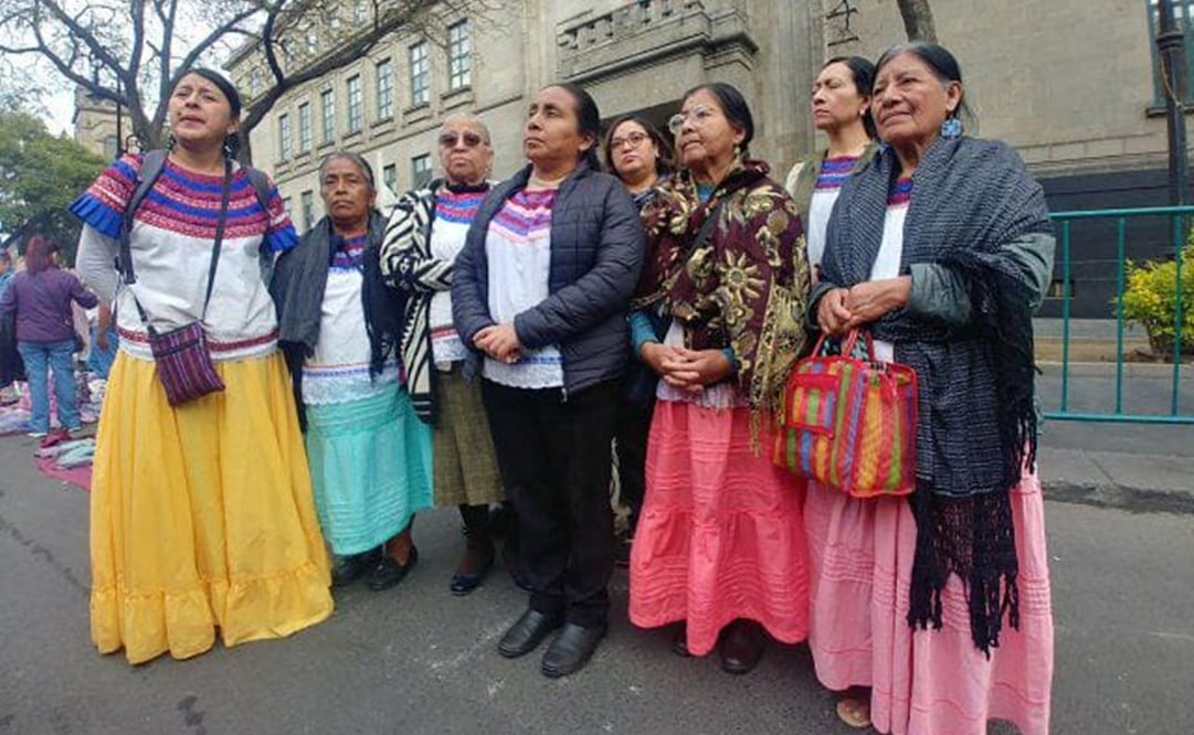 Mujeres Mazatecas por la Libertad en la Suprema Corte. Foto: Especial