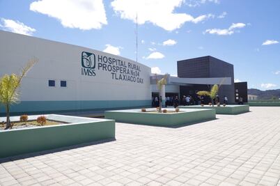 Tras 11 años de abandono, anuncia AMLO inauguración de hospital de Tlaxiaco