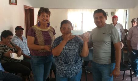 Sorgueros reciben apoyos para sus cosechas antes de concluir el año