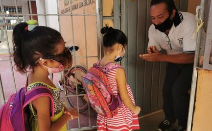 Así son las clases híbridas en una de las pocas escuelas del Istmo de Oaxaca que retornó a las aulas