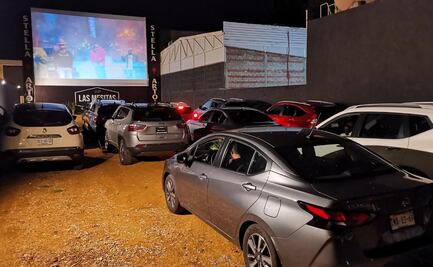 Por pandemia, transforman un mercado gastronómico en el primer autocinema de Oaxaca