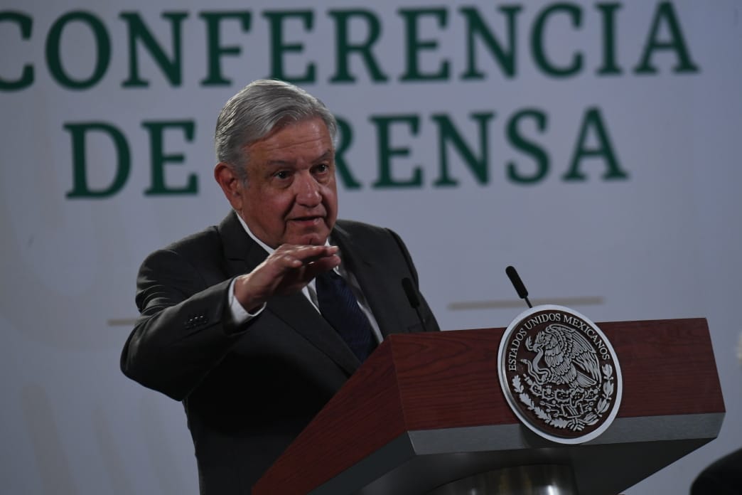 Autoriza AMLO que gobiernos estatales e IP compren vacunas
