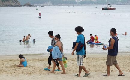 Arrestan en Huatulco a 30 turistas por negarse a usar cubrebocas
