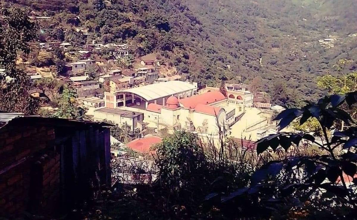 Liberan en Oaxaca a 5 personas retenidas en cárcel de Santiago Atitlán, tras conflicto comunitario