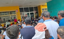 Paro de labores se extiende por segundo día en hospitales del Istmo de Tehuantepec