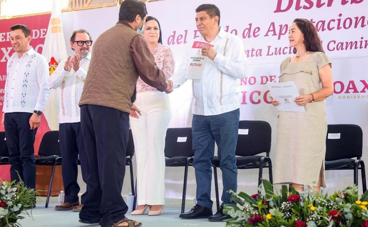 Entregan casi 10 mil mdp de recursos federales para municipios de Oaxaca. Foto: Especiales