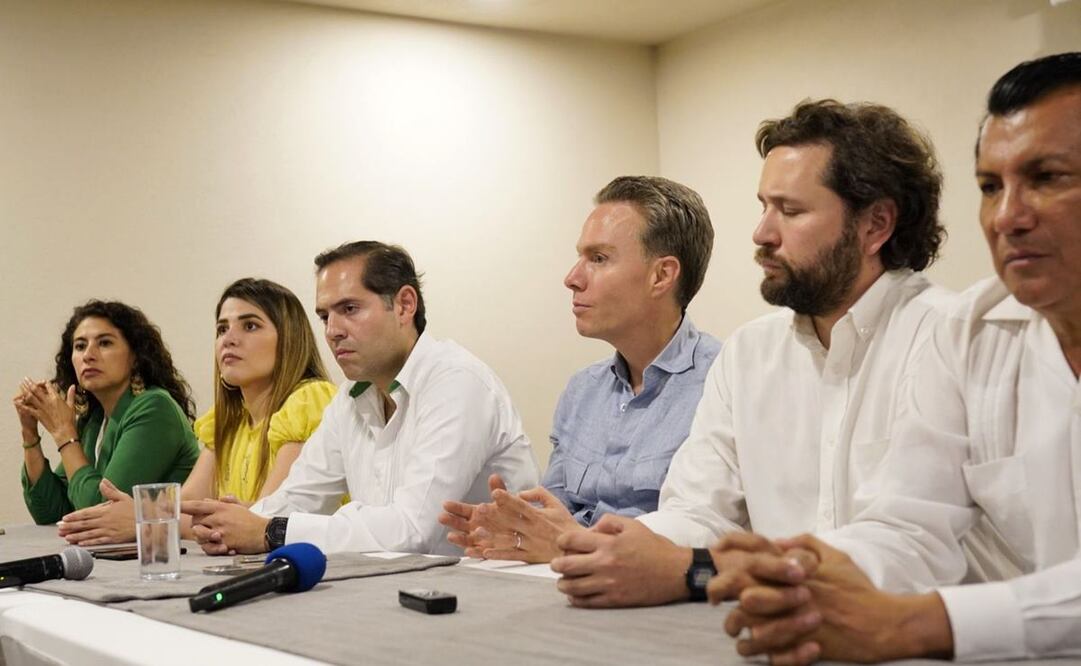 Desde Oaxaca, Velasco llama a “corcholatas” de Morena a cerrar filas para “defender” a AMLO. Foto: Mario Arturo Martínez