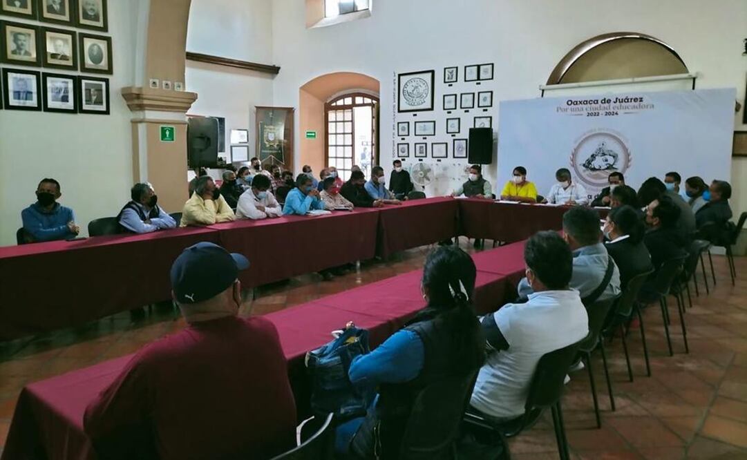 Heredaron 32 mdp en deuda de 125 finiquitos a trabajadores de Oaxaca de Juárez; buscan recursos para pagarlos