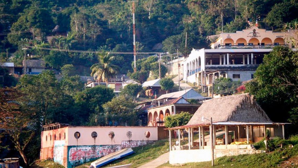 Localizan en Veracruz cuerpos de 2 jóvenes de Oaxaca; uno es hijo de la edil de San José Independencia