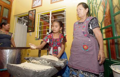 Herencia de cal: madres  poblanas del nixtamal
