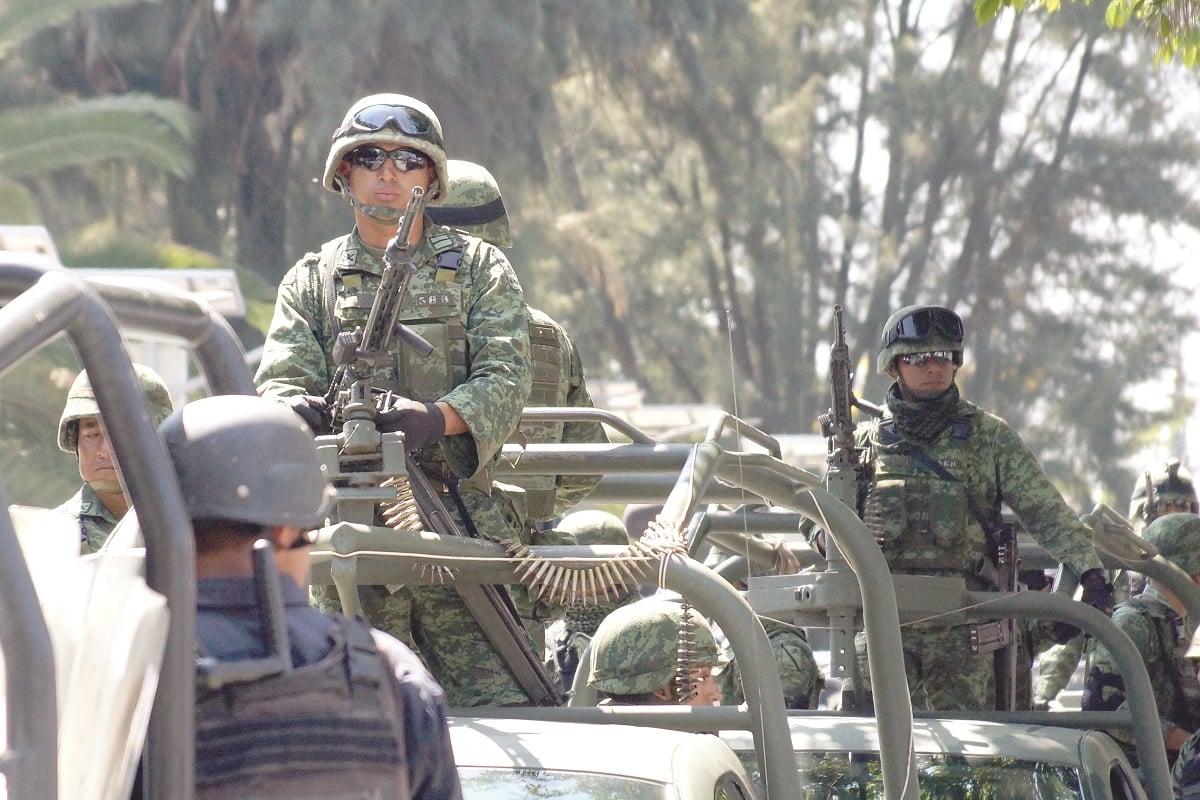 Da Murat respaldo a Guardia Nacional