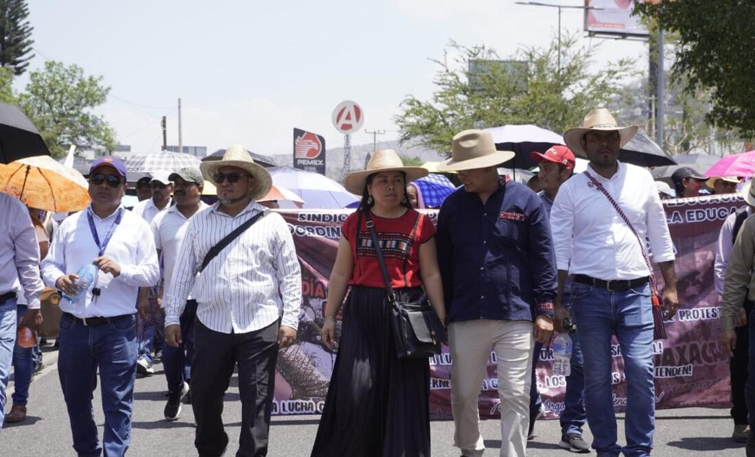 Aumento de 100% y descuento de impuestos. Estas son la demandas de la Sección 22 en Oaxaca
