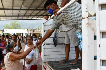 Municipios de la Costa donan productos del mar a familias para enfrentar crisis por Covid-19