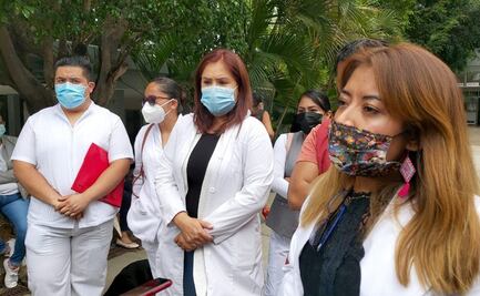 Denuncian despido de 125 trabajadores de la primera línea de atención Covid en el ISSSTE de Oaxaca