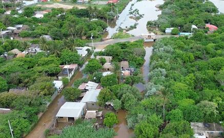 Más de 100 viviendas inundadas en San Mateo del Mar, Oaxaca, por desbordamiento del río Tehuantepec